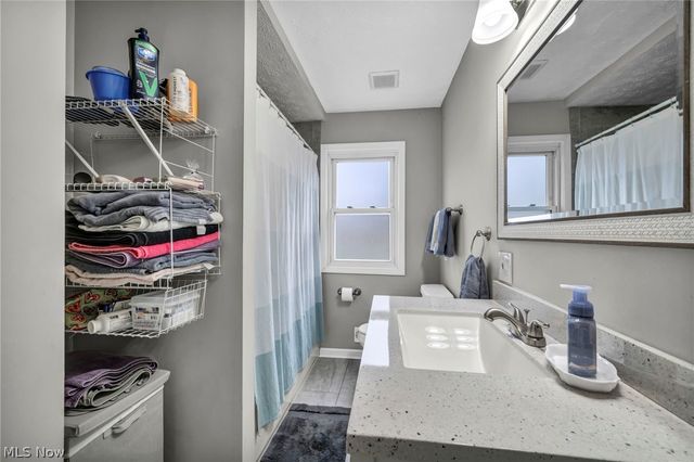 11511 Blossom Avenue, Parma Heights, OH 44130