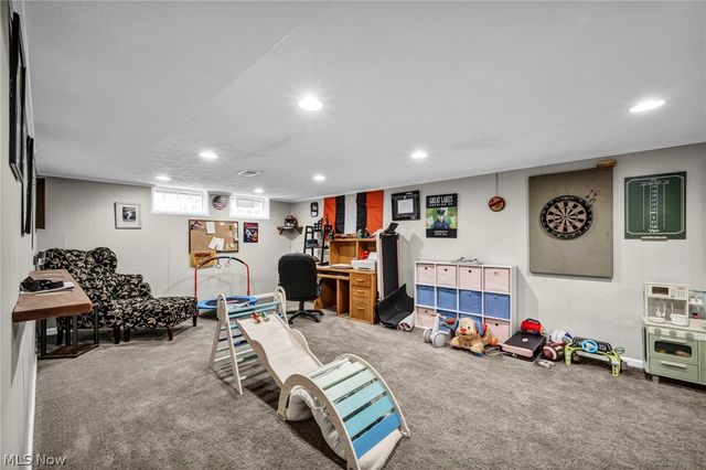 11511 Blossom Avenue, Parma Heights, OH 44130