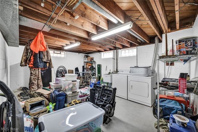 11511 Blossom Avenue, Parma Heights, OH 44130