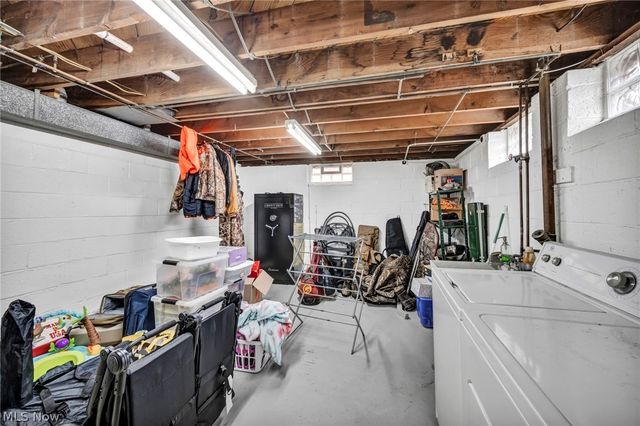 11511 Blossom Avenue, Parma Heights, OH 44130