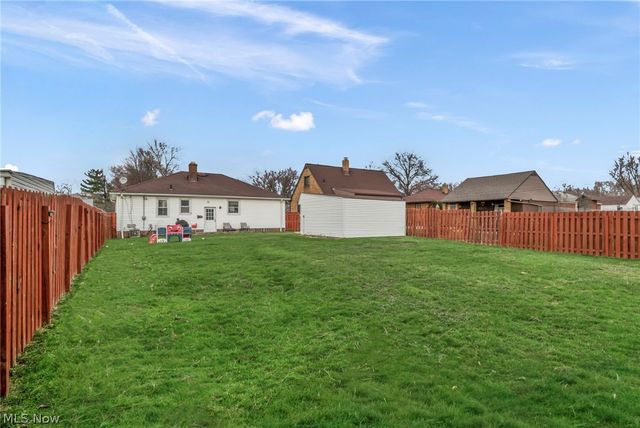 11511 Blossom Avenue, Parma Heights, OH 44130