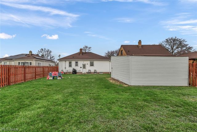 11511 Blossom Avenue, Parma Heights, OH 44130