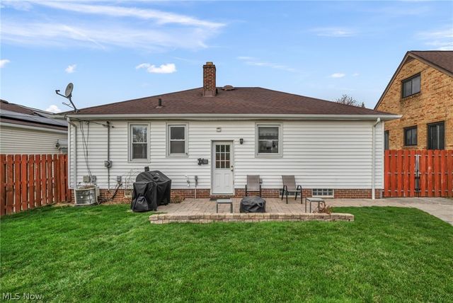 11511 Blossom Avenue, Parma Heights, OH 44130