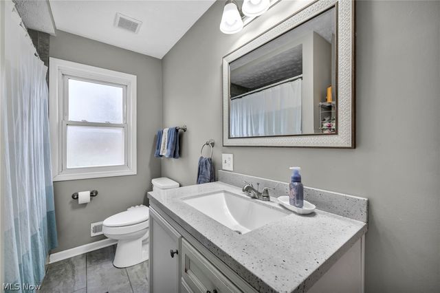 11511 Blossom Avenue, Parma Heights, OH 44130