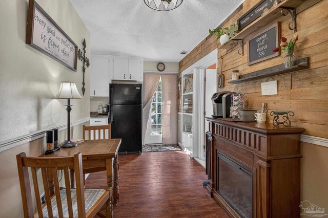 7985 Mobile Hwy, Pensacola, FL 32526