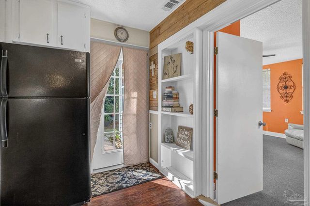 7985 Mobile Hwy, Pensacola, FL 32526