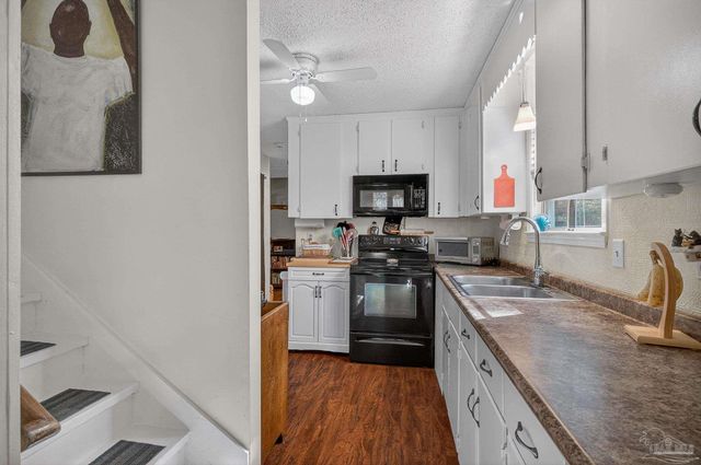 7985 Mobile Hwy, Pensacola, FL 32526