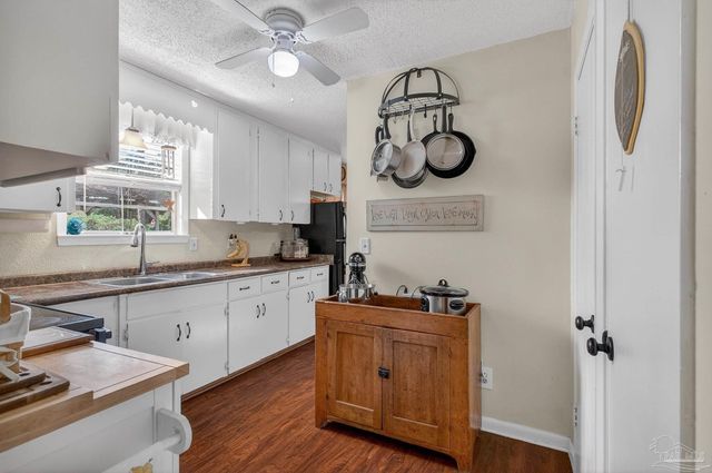 7985 Mobile Hwy, Pensacola, FL 32526