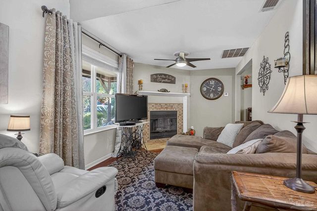 7985 Mobile Hwy, Pensacola, FL 32526