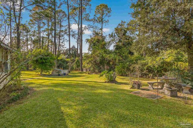 7985 Mobile Hwy, Pensacola, FL 32526