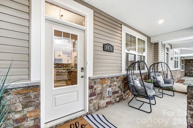 3835 Cheyney Park Drive, Charlotte, NC 28269