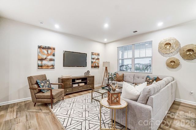 3835 Cheyney Park Drive, Charlotte, NC 28269