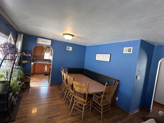 718 Grove Street, Beaver Dam, WI 53916