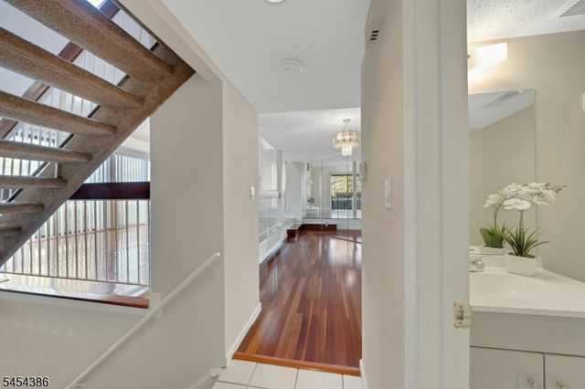 148 Linda Ln 148, Edison Twp., NJ 08820