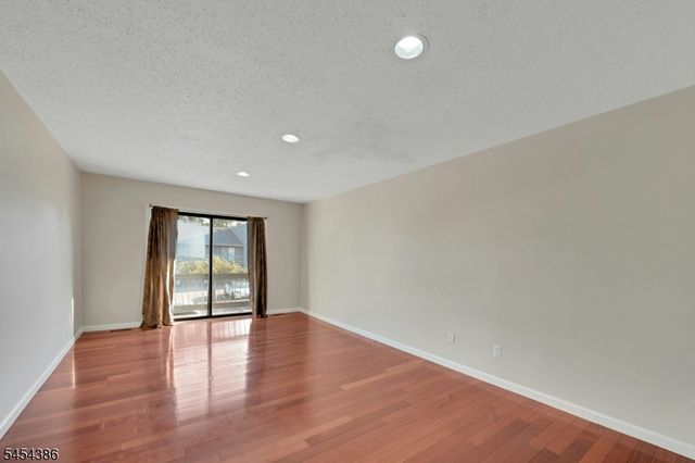 148 Linda Ln 148, Edison Twp., NJ 08820