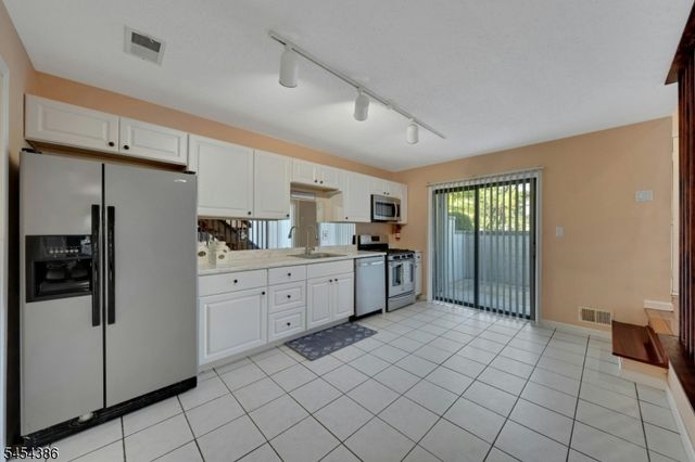 148 Linda Ln 148, Edison Twp., NJ 08820