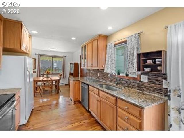 1607 23RD Ave, Forest Grove, OR 97116