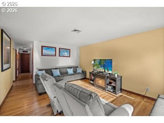 1607 23RD Ave, Forest Grove, OR 97116