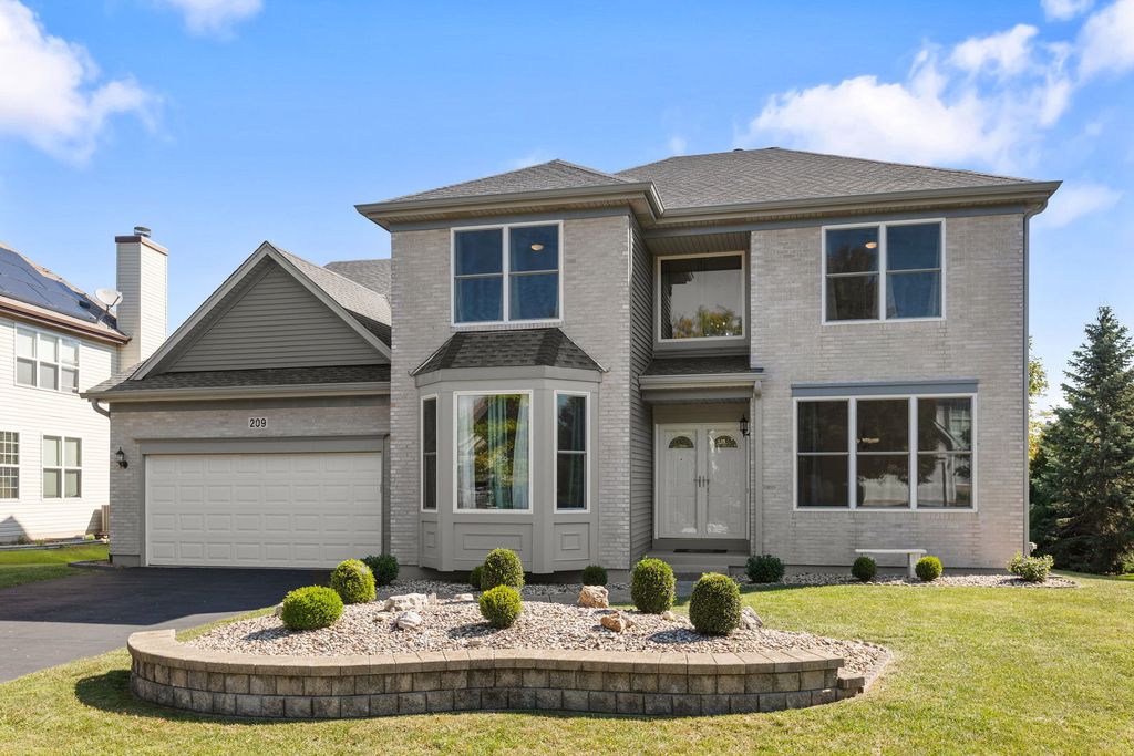 209 Regency Boulevard, Sugar Grove, IL 60554