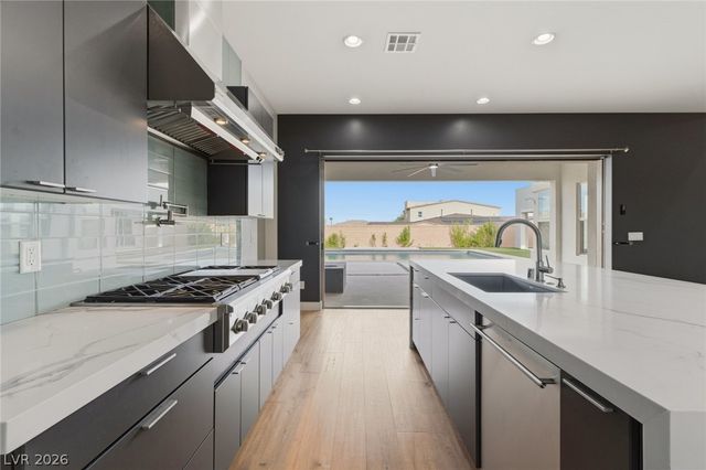 8380 Mojave Creek Court, Las Vegas, NV 89113