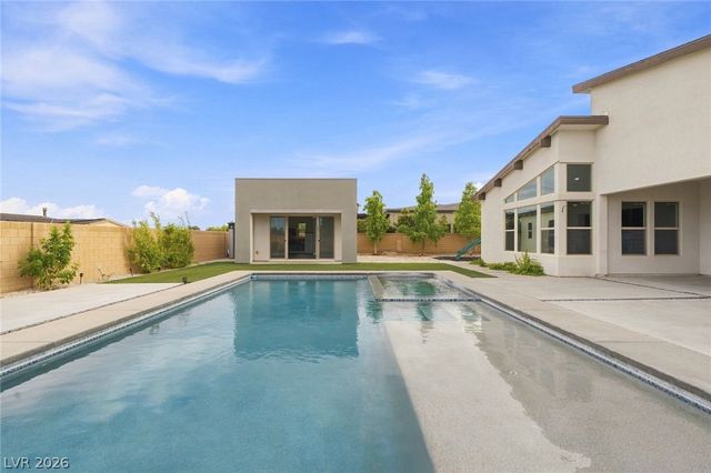 8380 Mojave Creek Court, Las Vegas, NV 89113