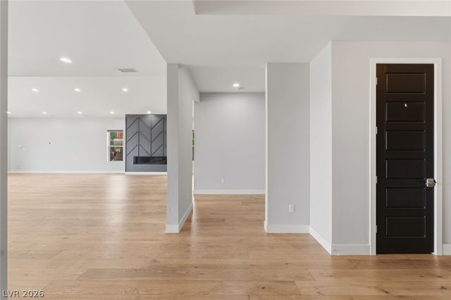 8380 Mojave Creek Court, Las Vegas, NV 89113