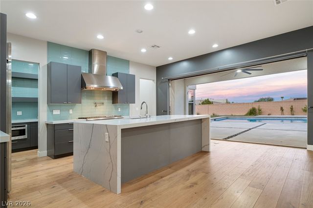 8380 Mojave Creek Court, Las Vegas, NV 89113