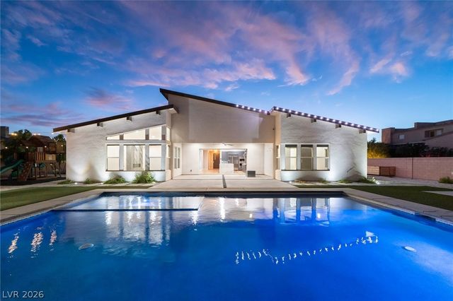 8380 Mojave Creek Court, Las Vegas, NV 89113
