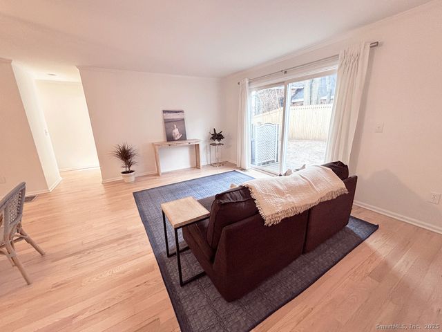 2 West Avenue APT 5, Norwalk, CT 06854