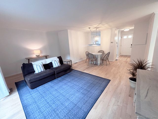 2 West Avenue APT 5, Norwalk, CT 06854