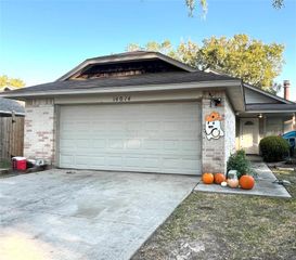 14014 Clear Forest Drive, Sugar Land, TX 77498