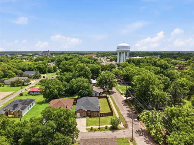 3425 Logan Street, Greenville, TX 75401