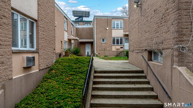 120 Wooster Street APT E, New Haven, CT 06511