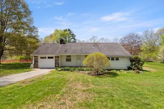 77 High Street, Topsfield, MA 01983