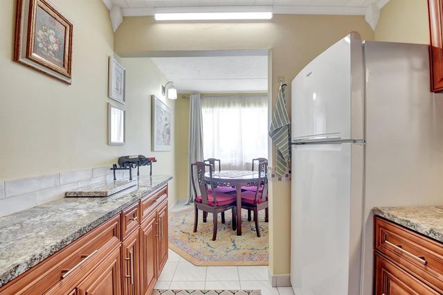 400 Village Green Circle W 212, Palm Springs, FL 33461