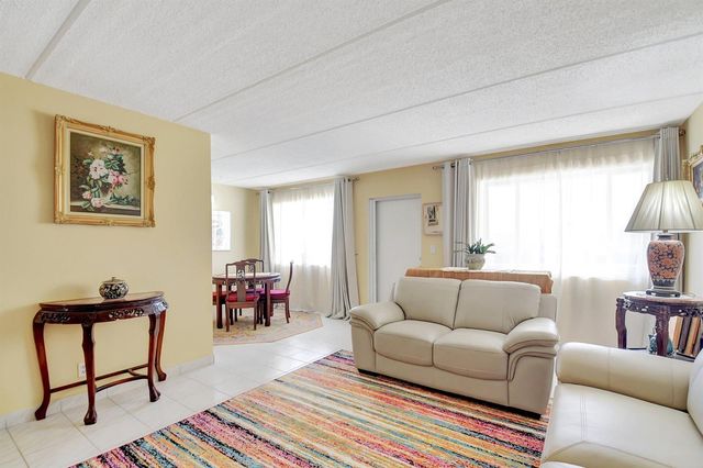 400 Village Green Circle W 212, Palm Springs, FL 33461