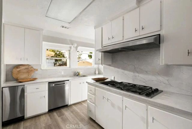 541 Oak Street, Laguna Beach, CA 92651