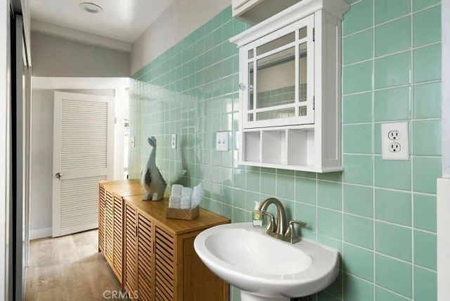 541 Oak Street, Laguna Beach, CA 92651