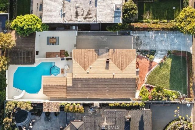 541 Oak Street, Laguna Beach, CA 92651