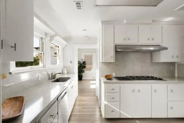 541 Oak Street, Laguna Beach, CA 92651