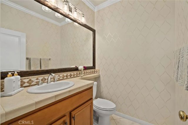 8162 River Bluffs Lane, Eastvale, CA 92880