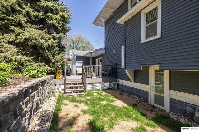 4624 Farnam Street, Omaha, NE 68132