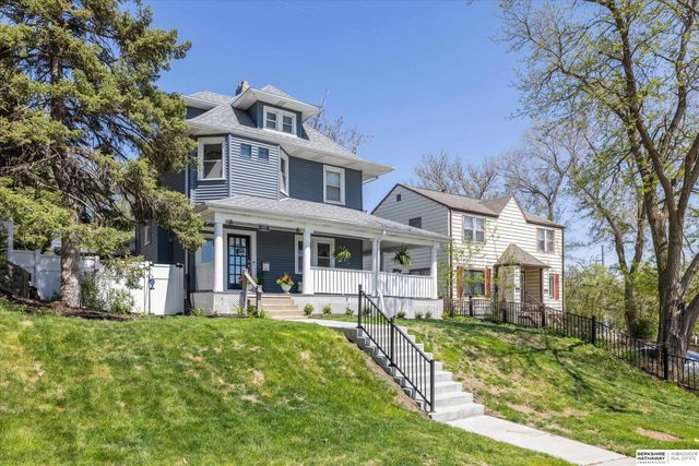 4624 Farnam Street, Omaha, NE 68132