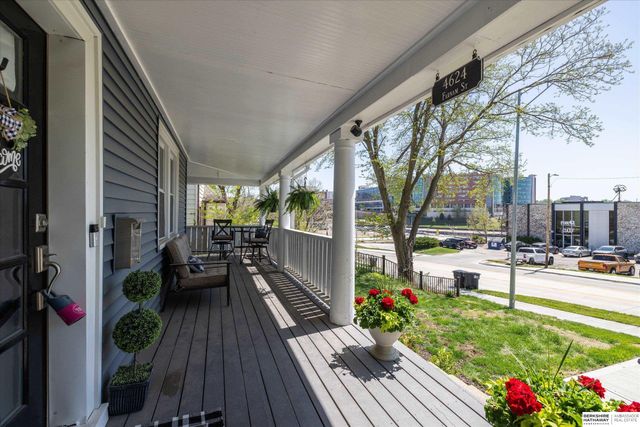 4624 Farnam Street, Omaha, NE 68132
