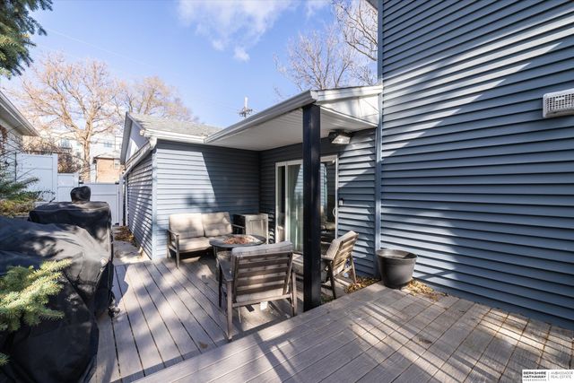 4624 Farnam Street, Omaha, NE 68132