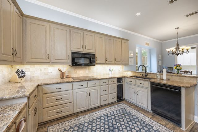 5909 Fairmount Drive, Plano, TX 75093