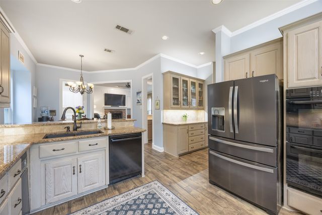 5909 Fairmount Drive, Plano, TX 75093