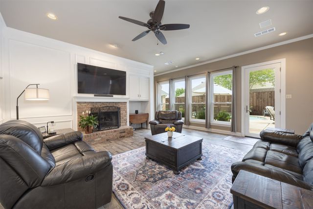 5909 Fairmount Drive, Plano, TX 75093