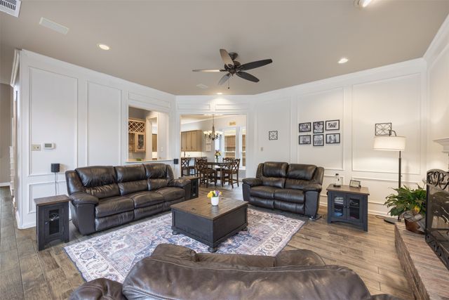 5909 Fairmount Drive, Plano, TX 75093