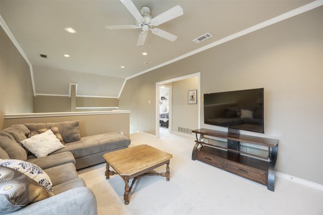 5909 Fairmount Drive, Plano, TX 75093